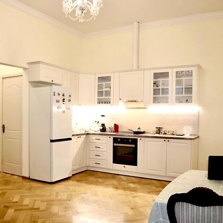 Mariko'S Apartment Тбилиси Екстериор снимка