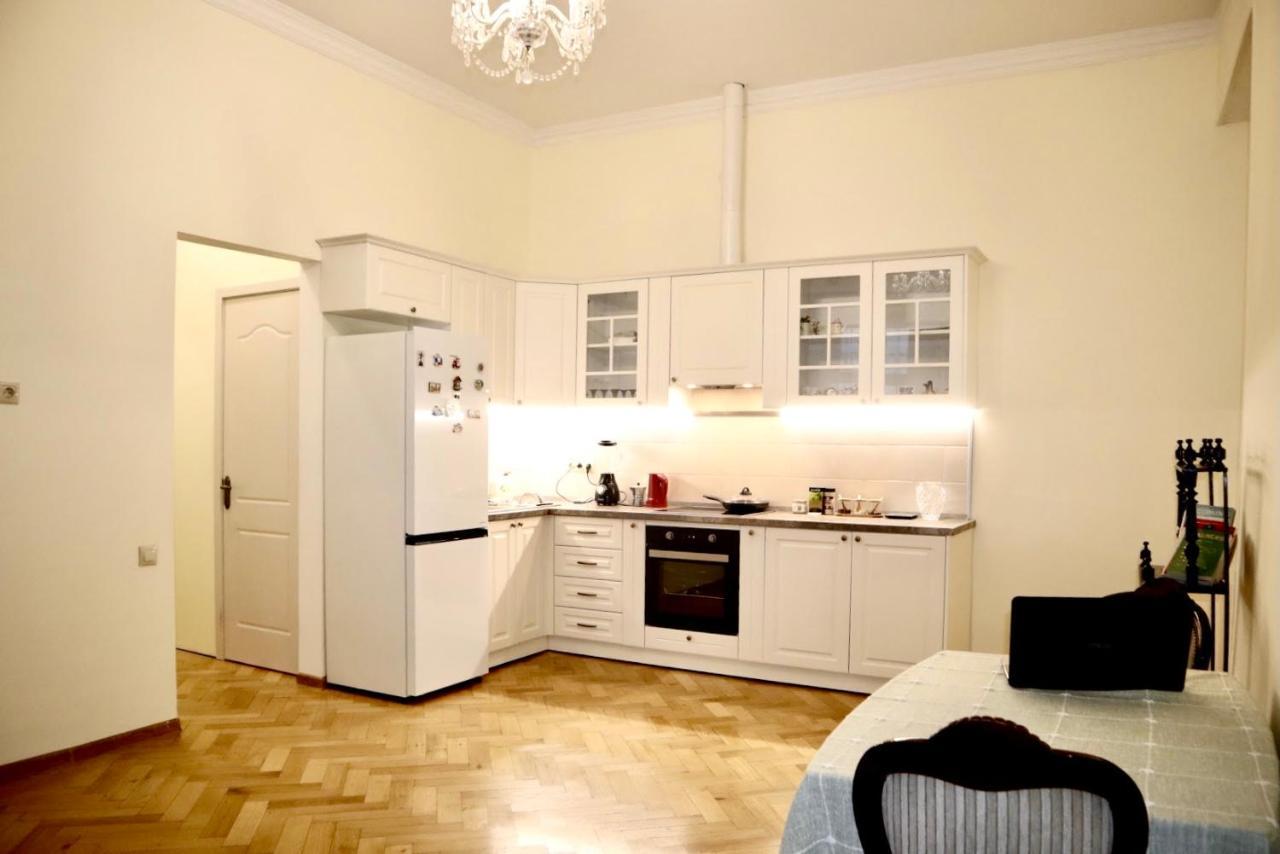 Mariko'S Apartment Тбилиси Екстериор снимка
